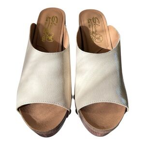 Sbicca Montrose Clog Sandals – Cream, Size 10, New in Box